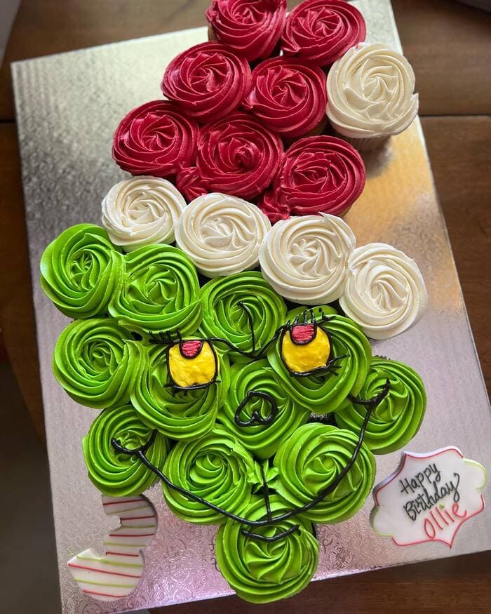 Grinch Cupcakes - Grinch Cupcake Platter