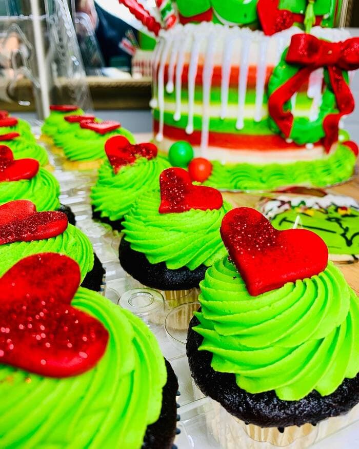 Grinch Cupcakes - Big Heart Grinch Cupcakes