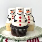 Snowmen Cupcakes - Marshmallow Man Cupcakes