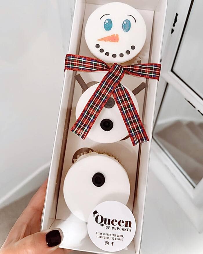 Snowmen Cupcakes - Triple the Cupcakes