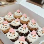 Snowmen Cupcakes - Pretty in Pink Cupcake