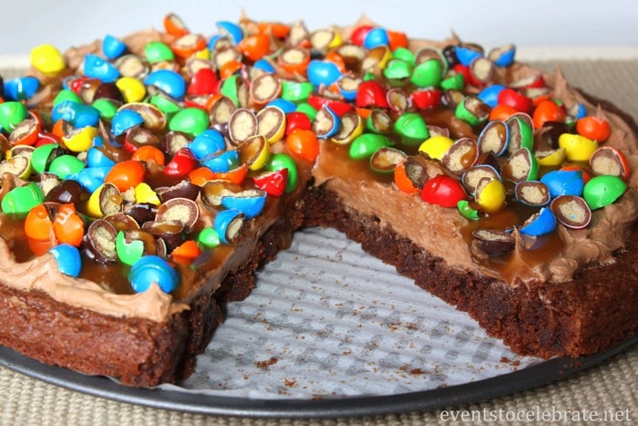 Willy Wonka Dessert Ideas - M&M’s® Crispy Dessert Pizza