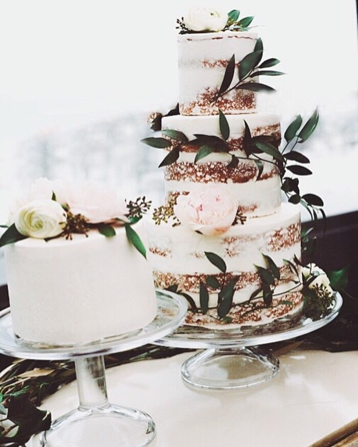 Winter Wedding Cake Designs - Rustic Ivy Winter Cake