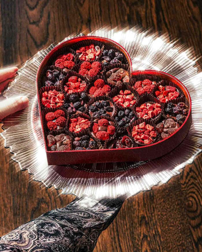 Best Valentine's Day Chocolates - Compartes Berry Bouquet