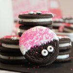 Valentine's Day Cookies - Dipped Oreo Love Bug Cookies