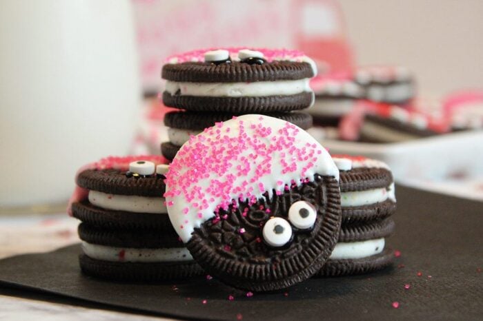 Valentine's Day Cookies - Dipped Oreo Love Bug Cookies