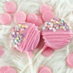 Valentine's Day Cookies - Valentine’s Day Oreo Pops