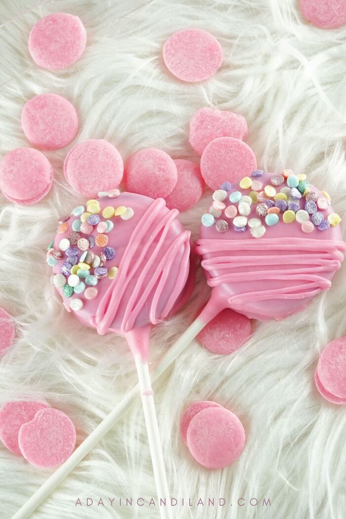 Valentine's Day Cookies - Valentine’s Day Oreo Pops