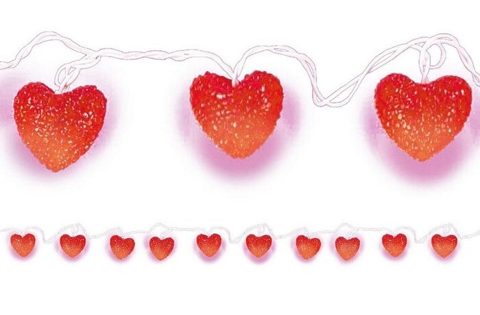 Valentine's Day Decor Ideas - Light-Up Valentine’s Day Rose Garland