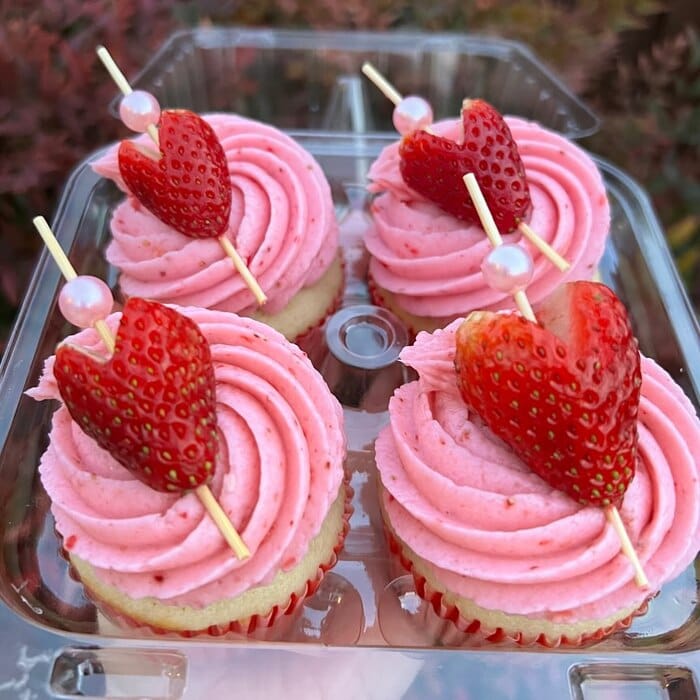 Valentine's Day Treats - Cupid’s Arrow Cupcakes