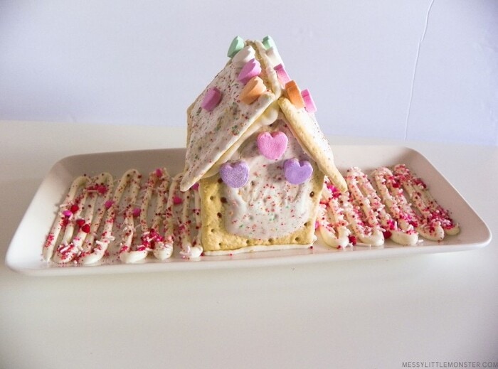 Valentine's Day Treats - Valentine’s Day Pop Tart House