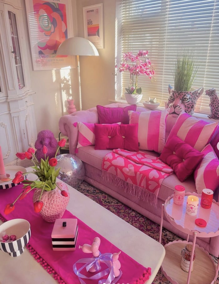 Valentine's Day Room Decor Inspo - couch