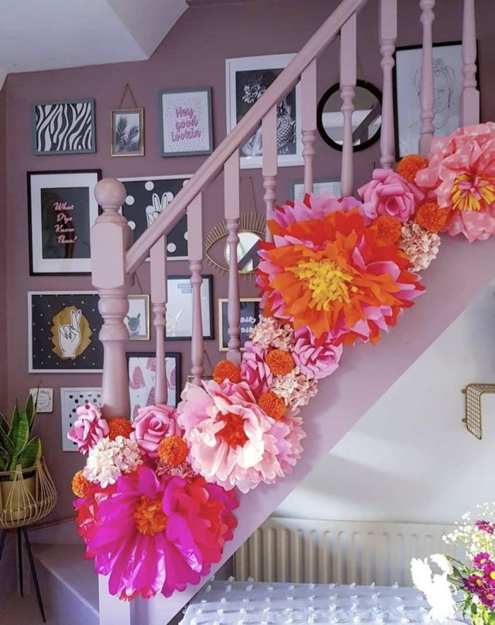 Valentine's Day Room Decor Inspo - flower stairs