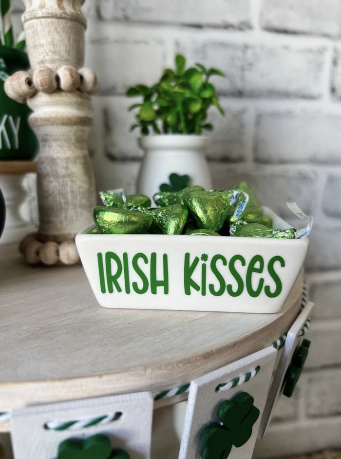 best st patricks day decorations - irish kisses candy bowl