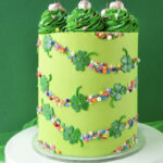 cakes for st patricks day - Clover Chain Cake