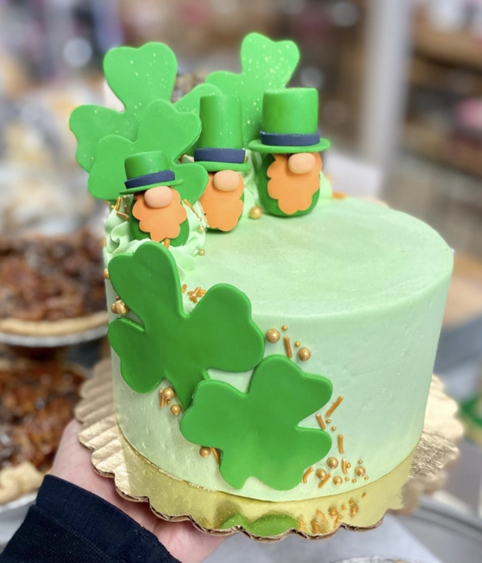 cakes for st patricks day - Leprechaun Party Cake