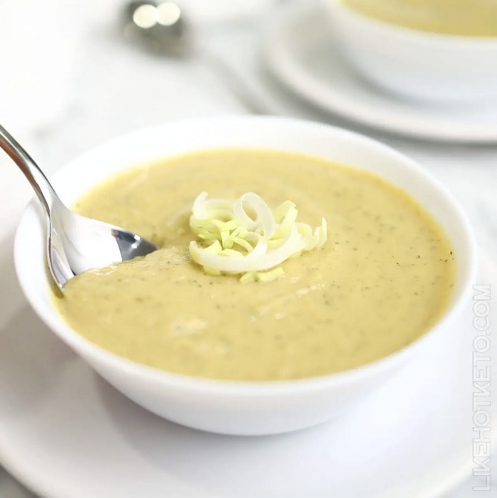 st patricks day food ideas - Irish Leek Soup with Zucchini and Pea Protein