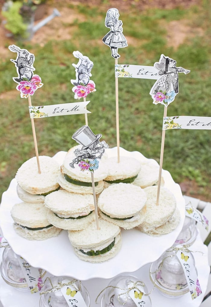 the best Alice in Wonderland Party Decorations - themed food picks