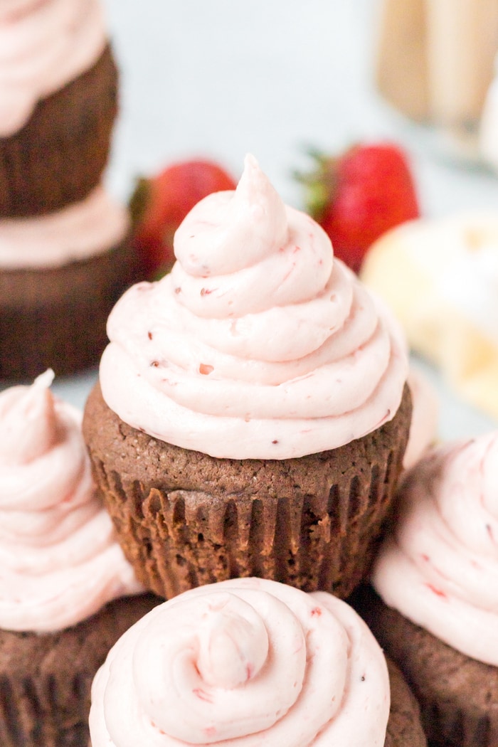 Valentine's Cupcakes - Strawberry Nutella Cupcakes