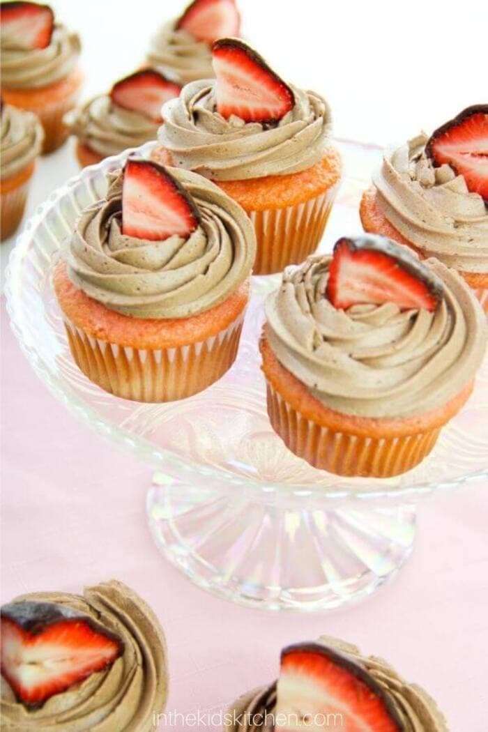 Valentine's Cupcakes - Chocolate-Covered Strawberry Cupcakes