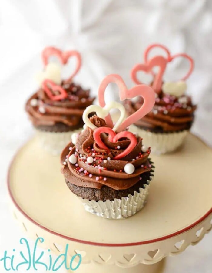 Valentine's Cupcakes - Valentine’s Day Cupcakes Topped with Chocolate Hearts
