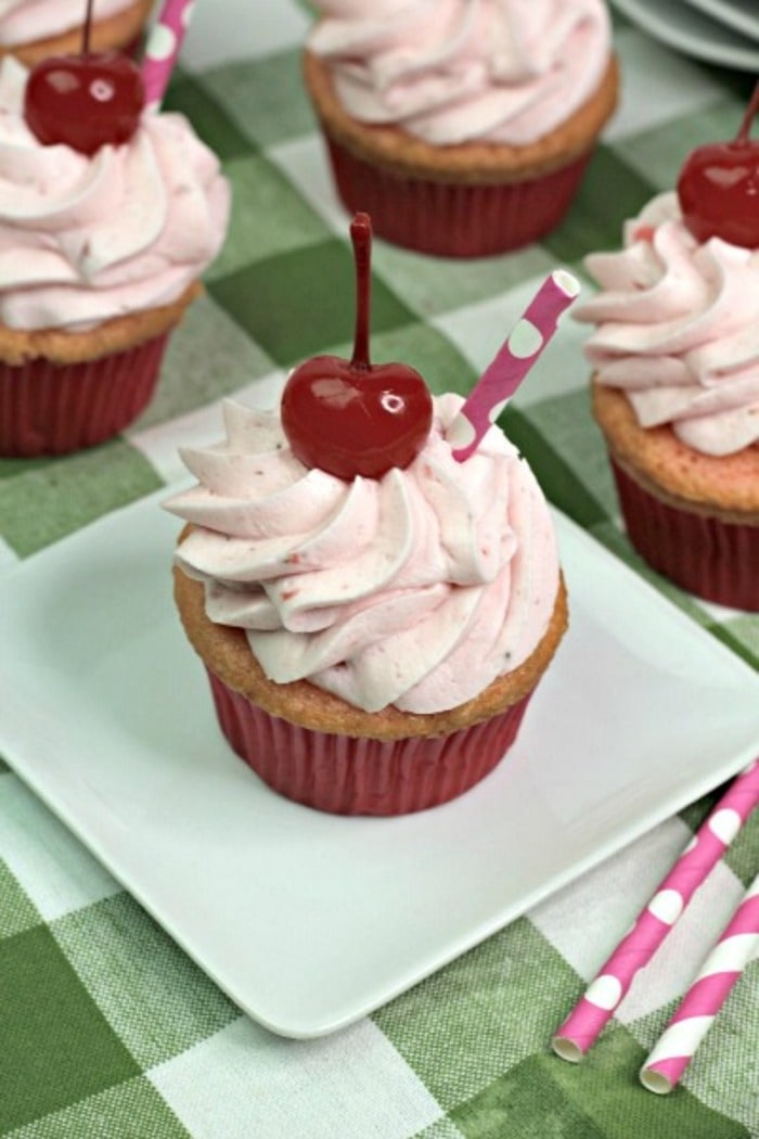 Valentine's Cupcakes - Strawberry Crush Cupcakes