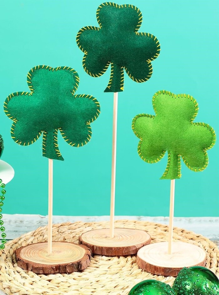 Best St. Patrick’s Day Decorations on Amazon - Panelee Standing Felt Shamrock Table Signs