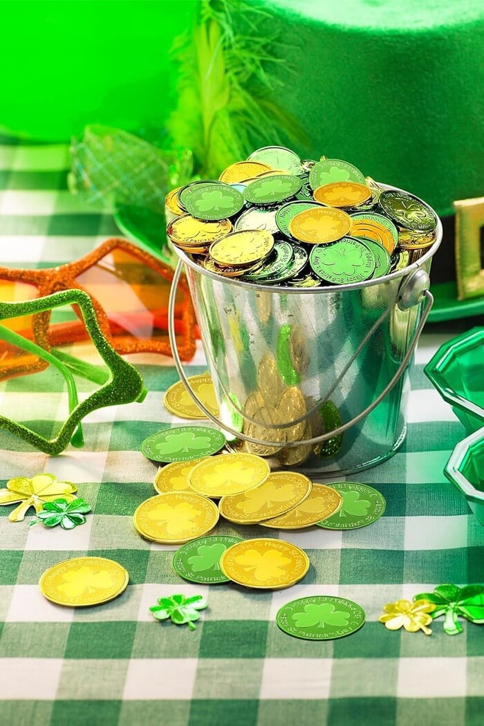 Best St. Patrick’s Day Decorations on Amazon - OHOME Gold and Green Coins